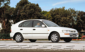 Toyota Corolla E10 2.0 D 72KM (2C)